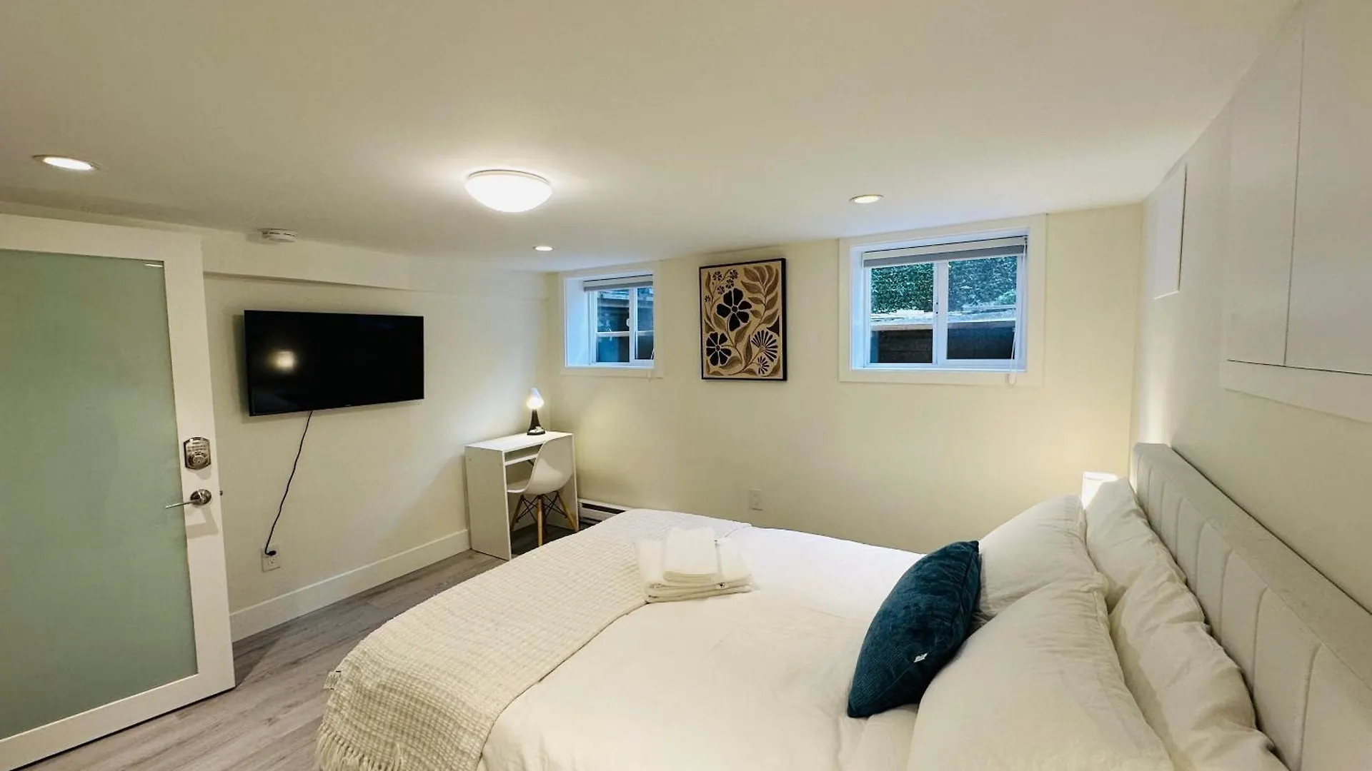 Quiet Basement Suite Steps From Quilchena Park In 溫哥華 0*,  加拿大